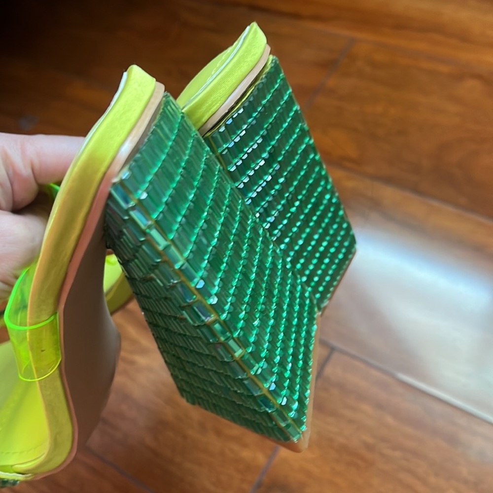 ✨Heel✨ like new - Picture 5 of 6